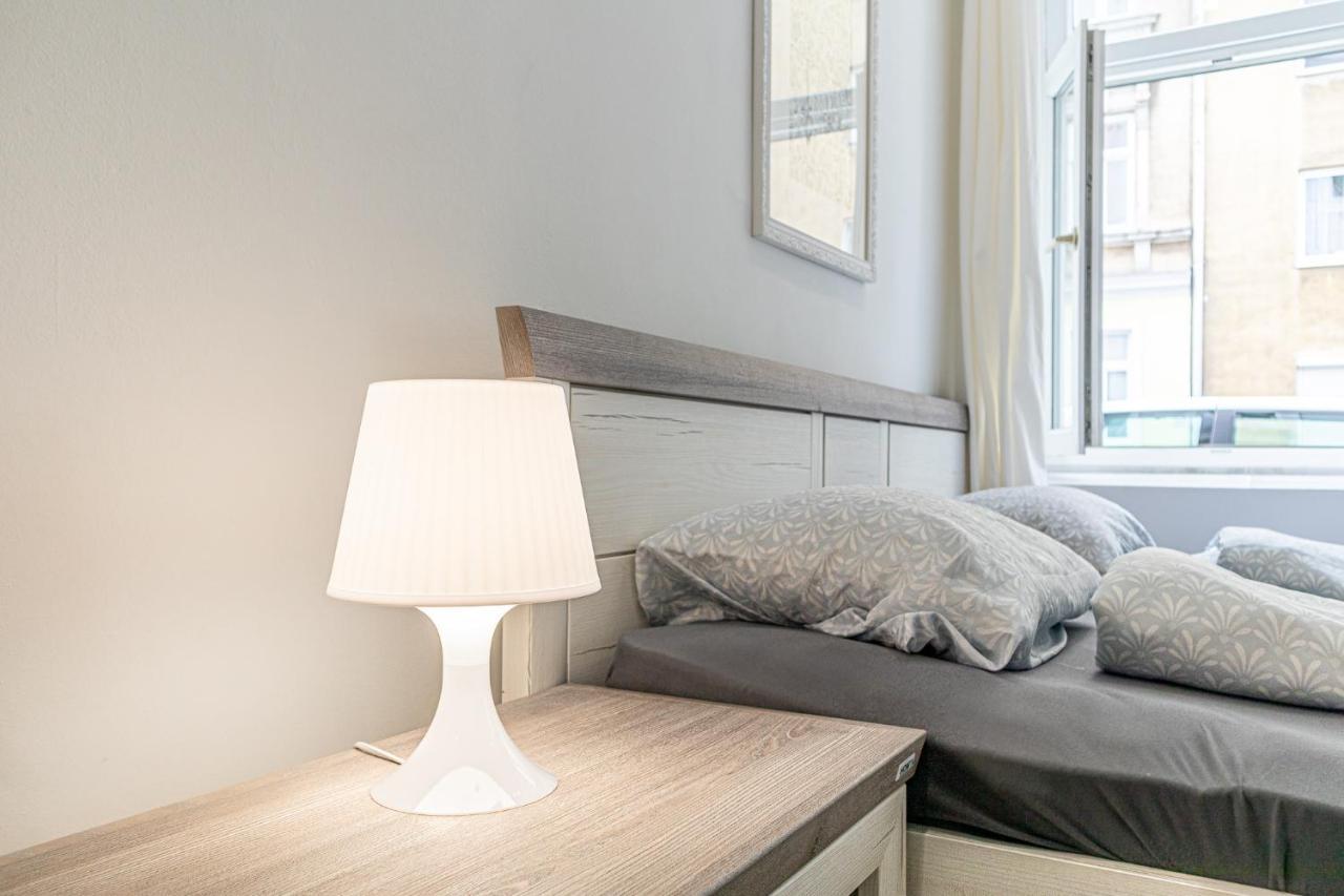 9 Min From City Center - Lovely Studio Near U1 Reumannplatz Vídeň Exteriér fotografie