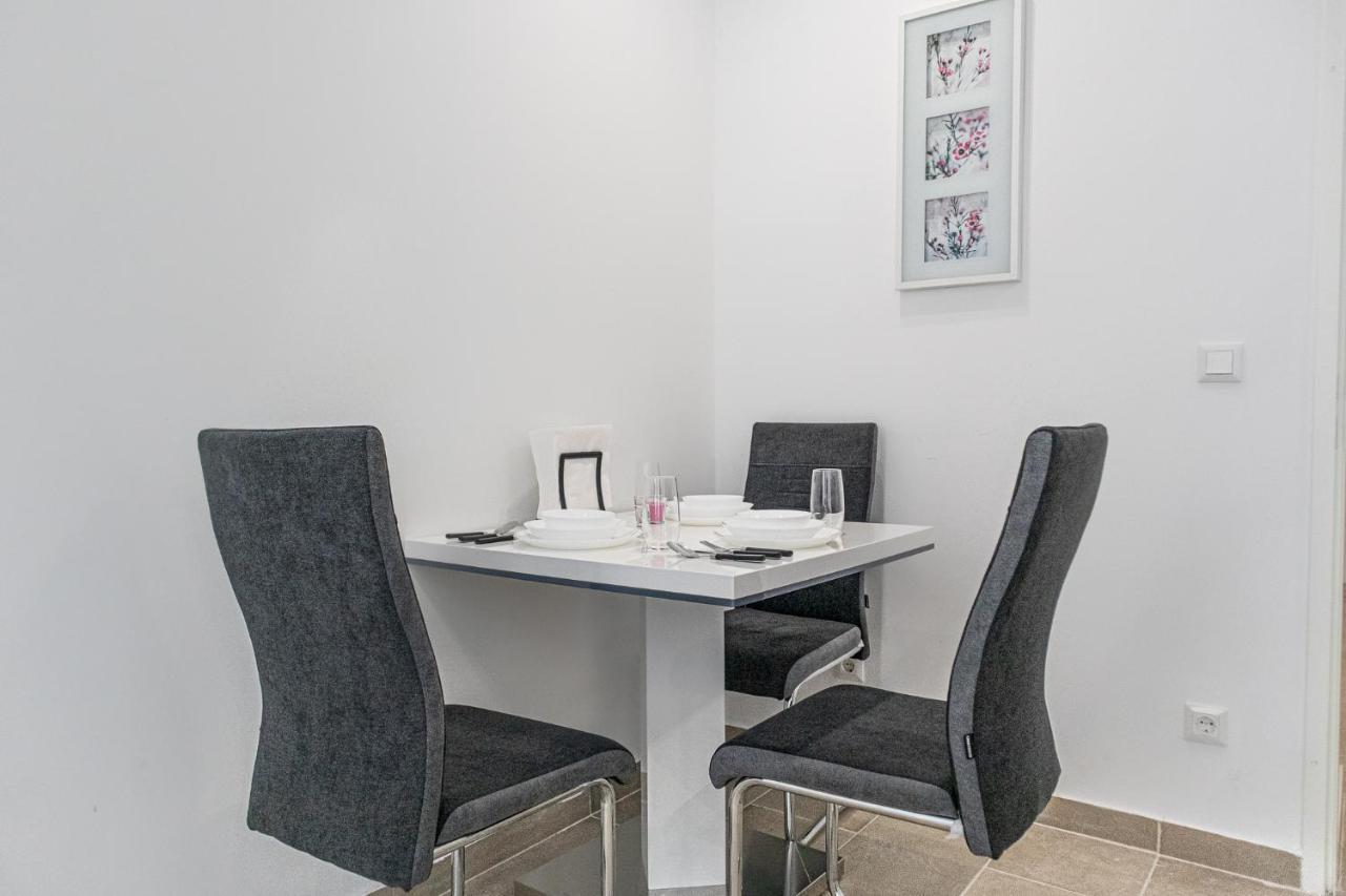 9 Min From City Center - Lovely Studio Near U1 Reumannplatz Vídeň Exteriér fotografie
