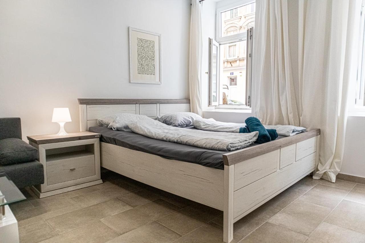 9 Min From City Center - Lovely Studio Near U1 Reumannplatz Vídeň Exteriér fotografie